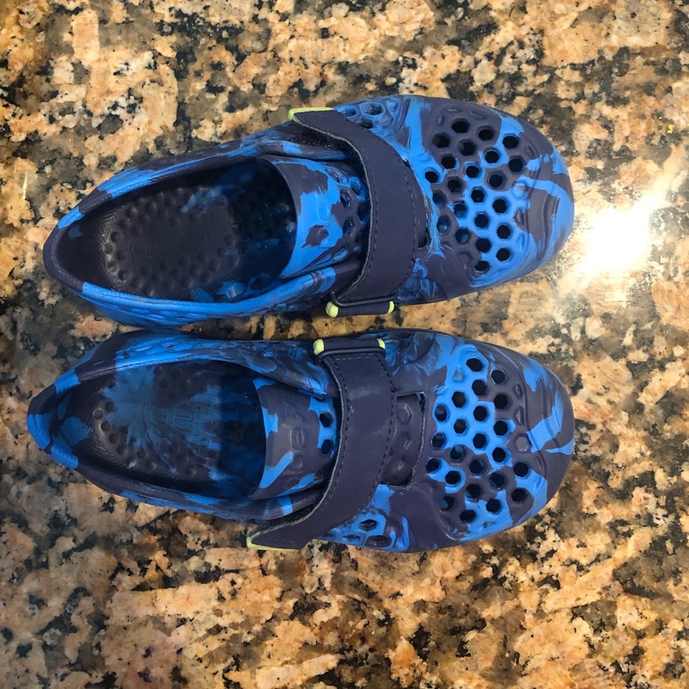 Boys PLAE water shoes